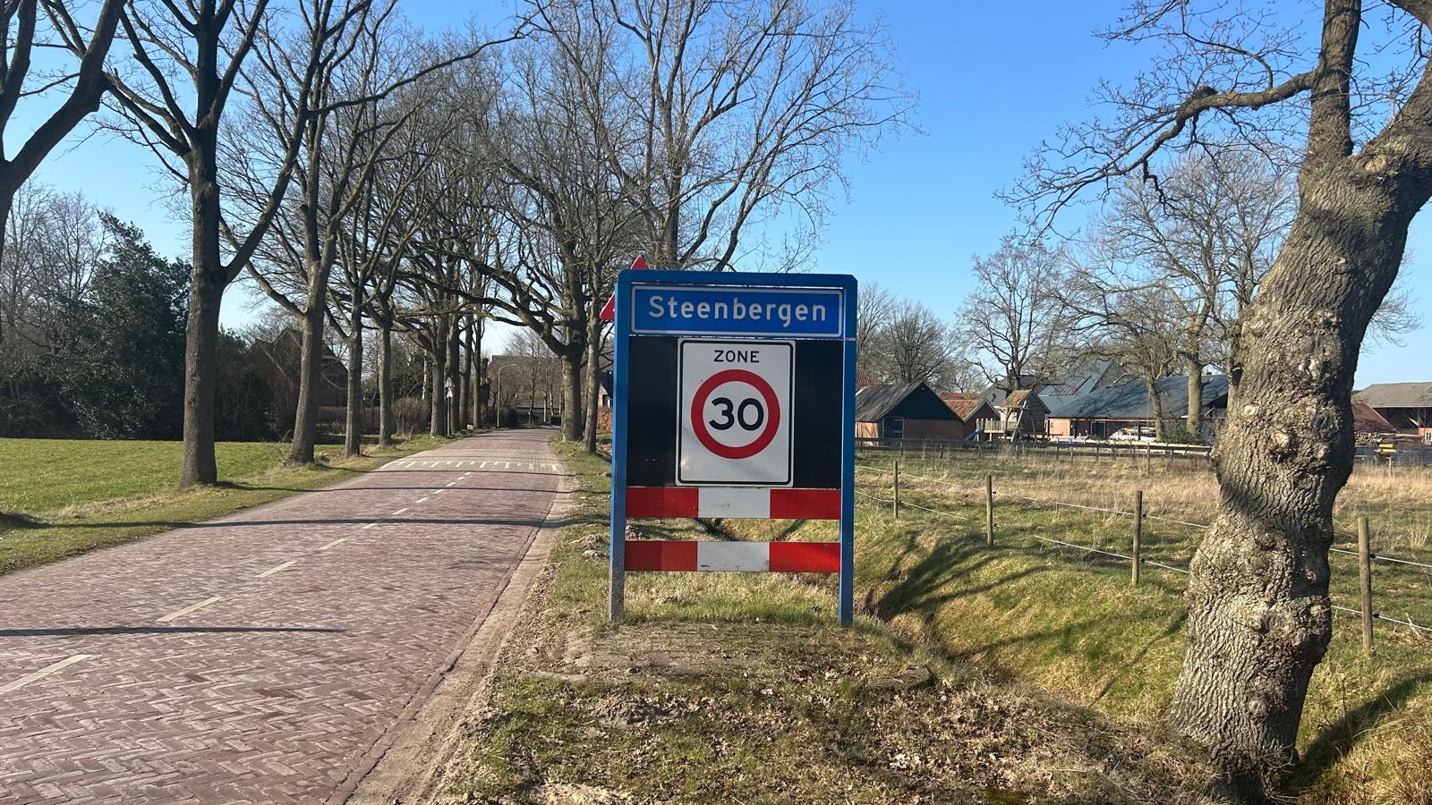 Plaatsnaambord - Steenbergen