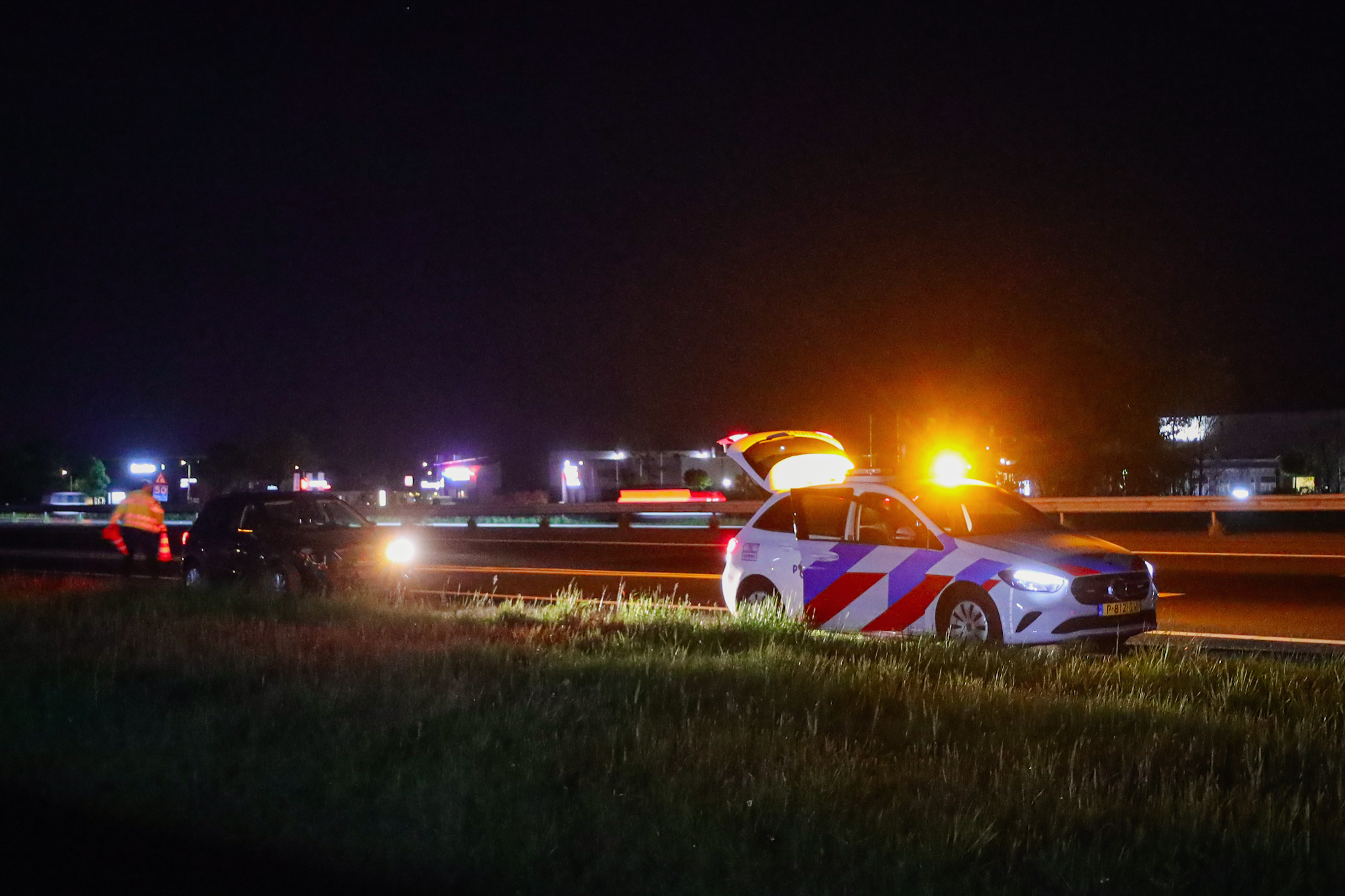 Aanrijding met ree op A7 bij Leek zorgt voor forse schade aan auto