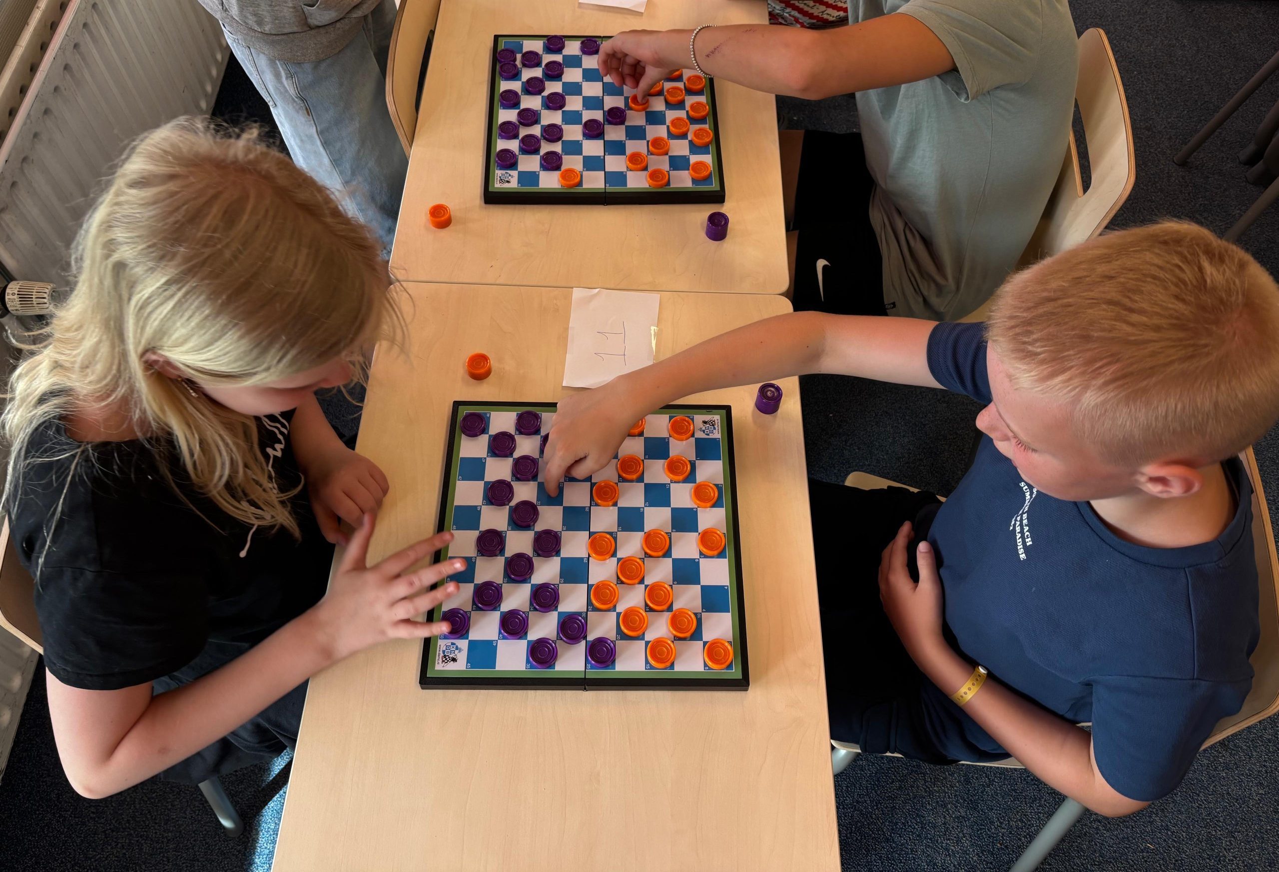 Dammen op de Jan Kuiperschool in Grootegast Fitter Brein