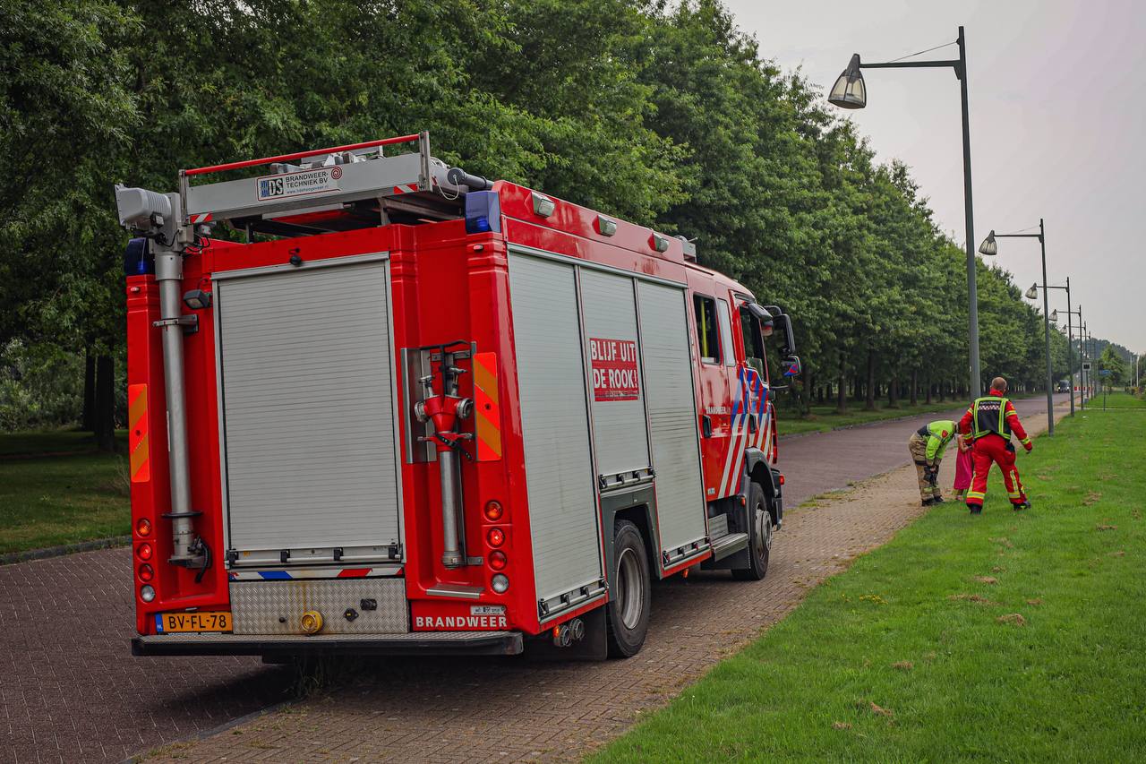 Klein brandje bij speeltuin naast kinderopvang in Leek