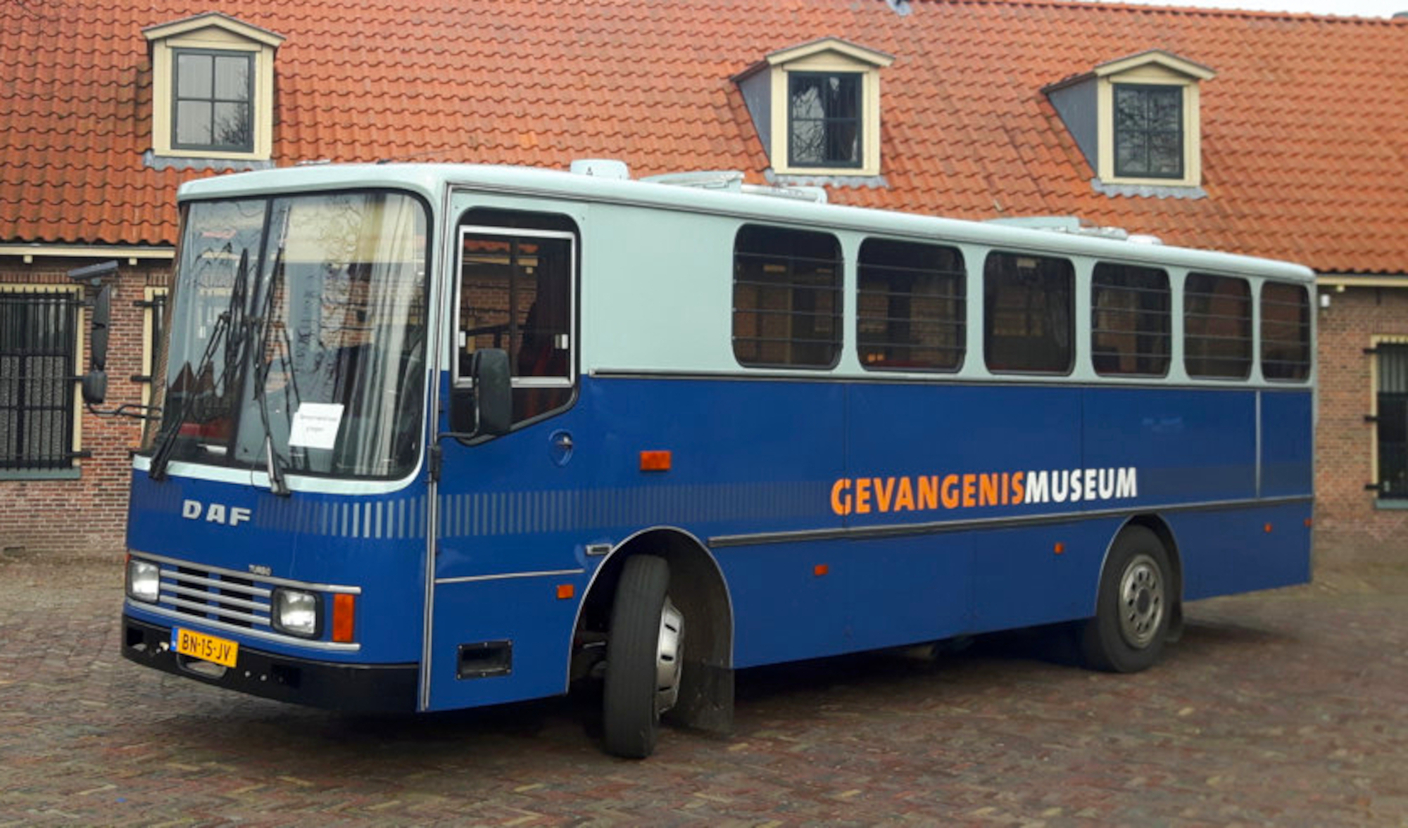 boevenbus foto gevangenismuseum