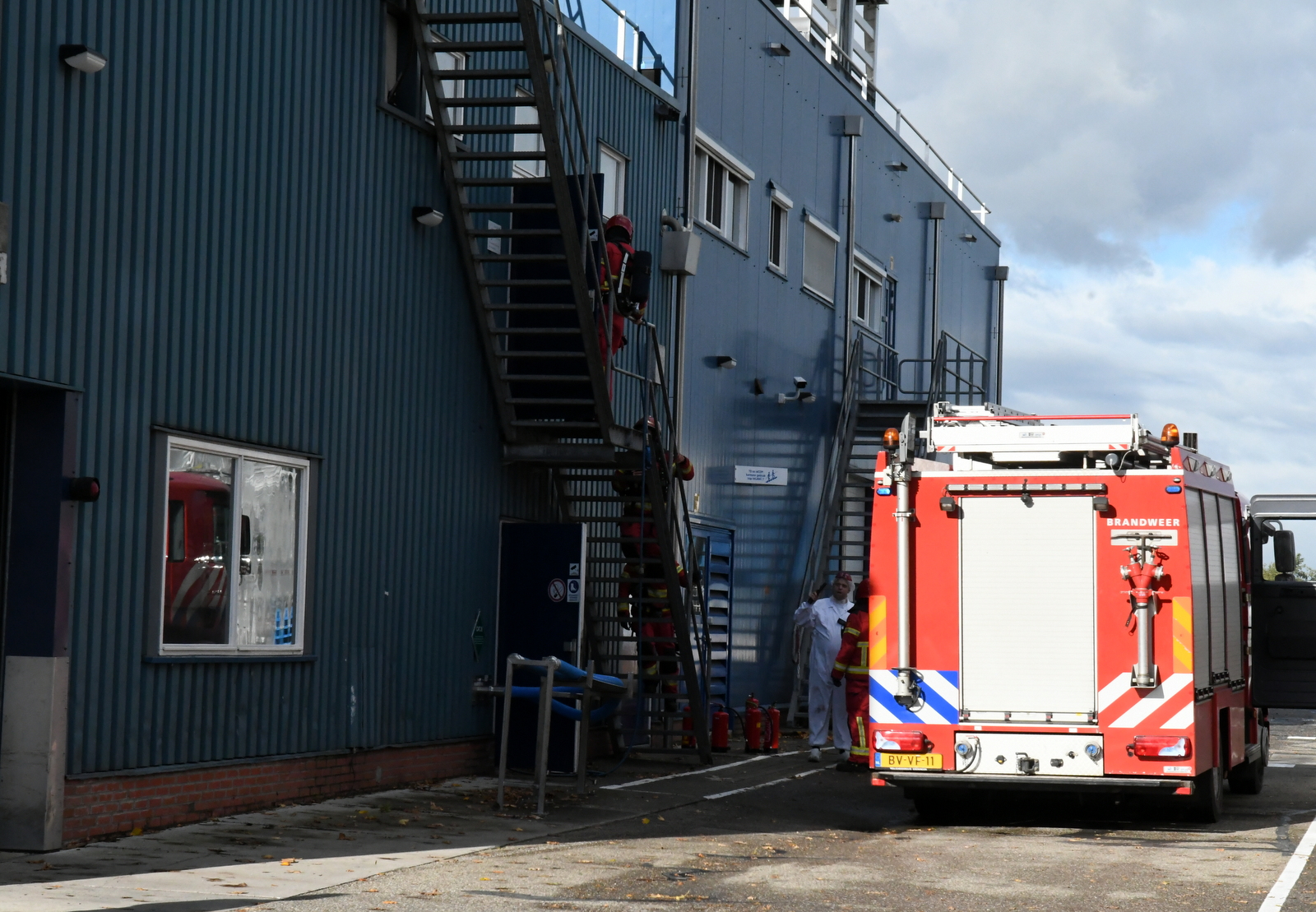 Brandweer Marum gealarmeerd voor brand bij Friesland Campina in Noordwijk