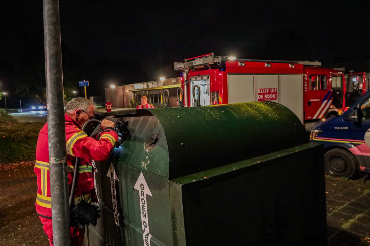 Containerbrand in Leek mogelijk veroorzaakt door vuurwerk