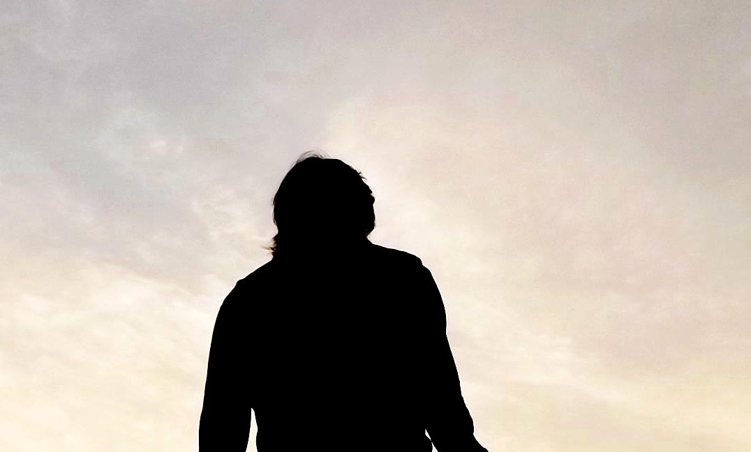 silhouette-Pixabay 2687219_1920