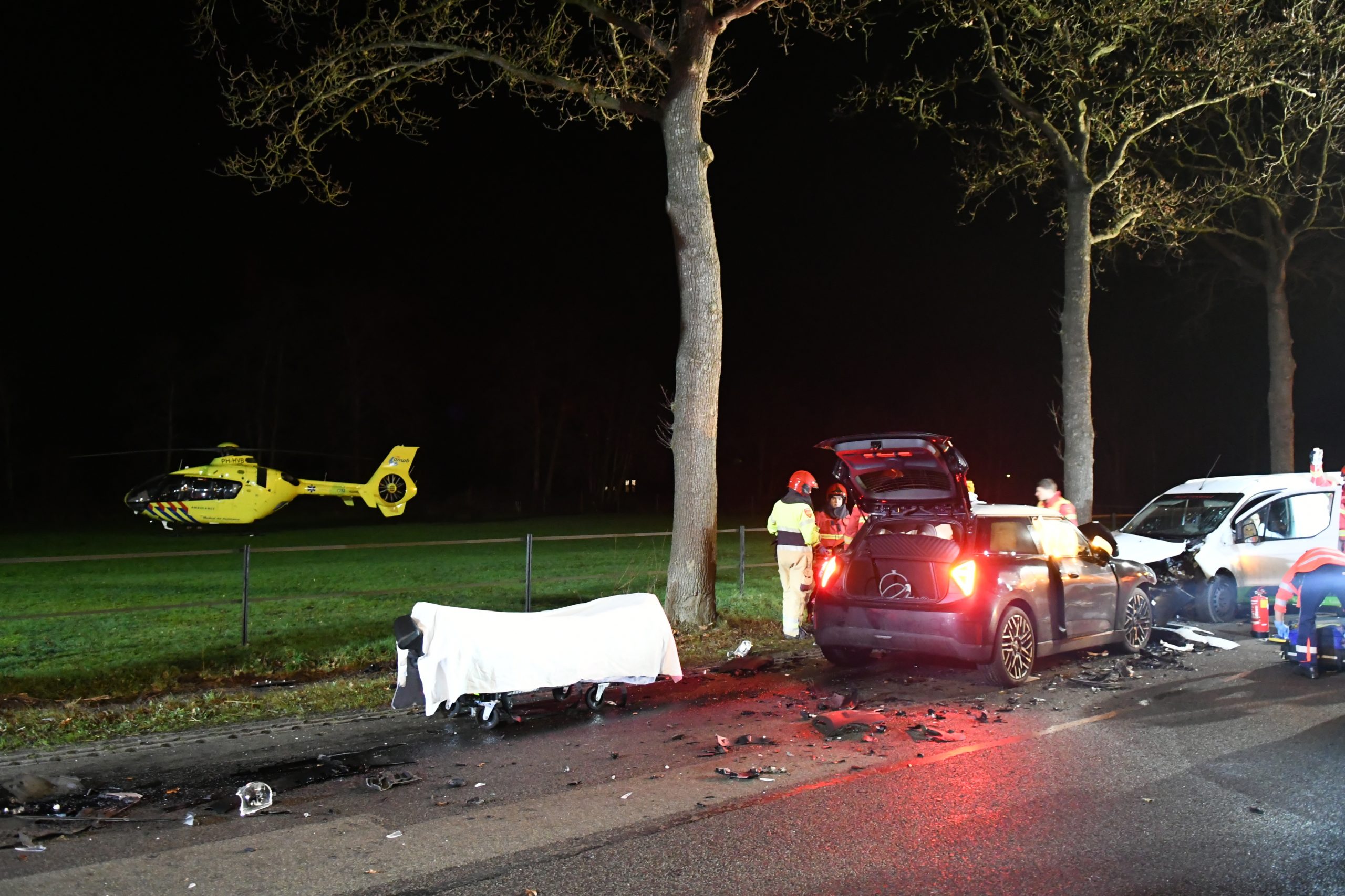 Twee gewonden bij frontale aanrijding op Boerakkerweg