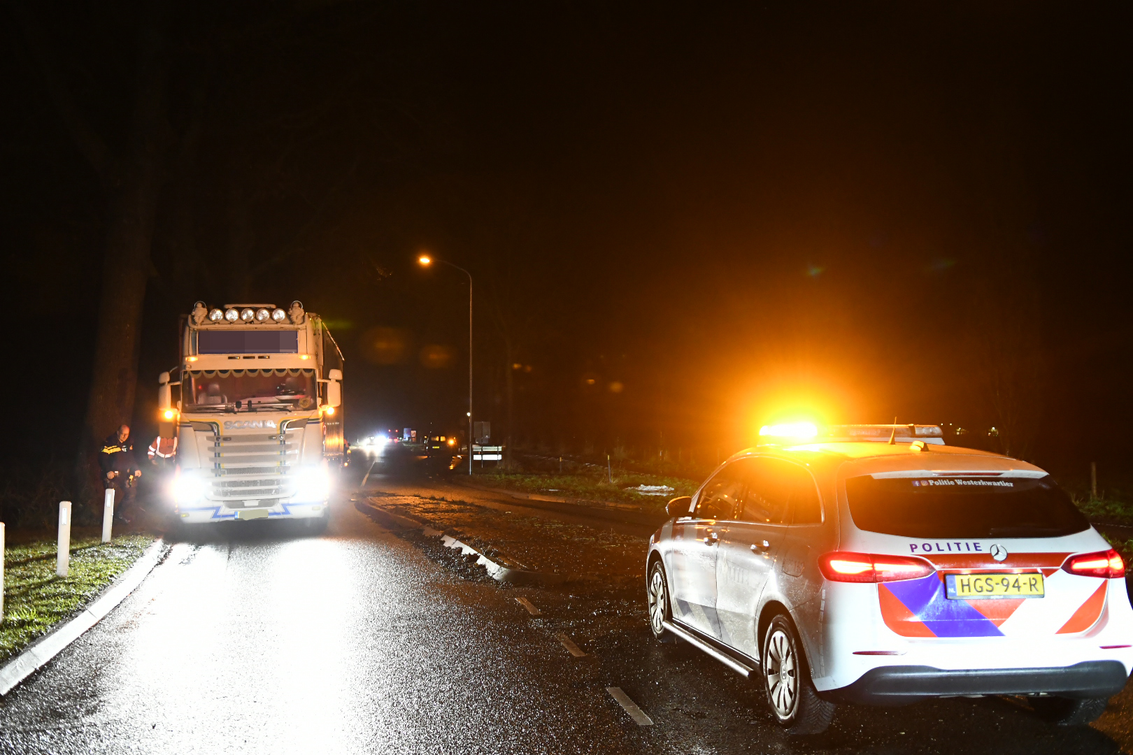 Auto en vrachtwagen botsen op Boerakkerweg