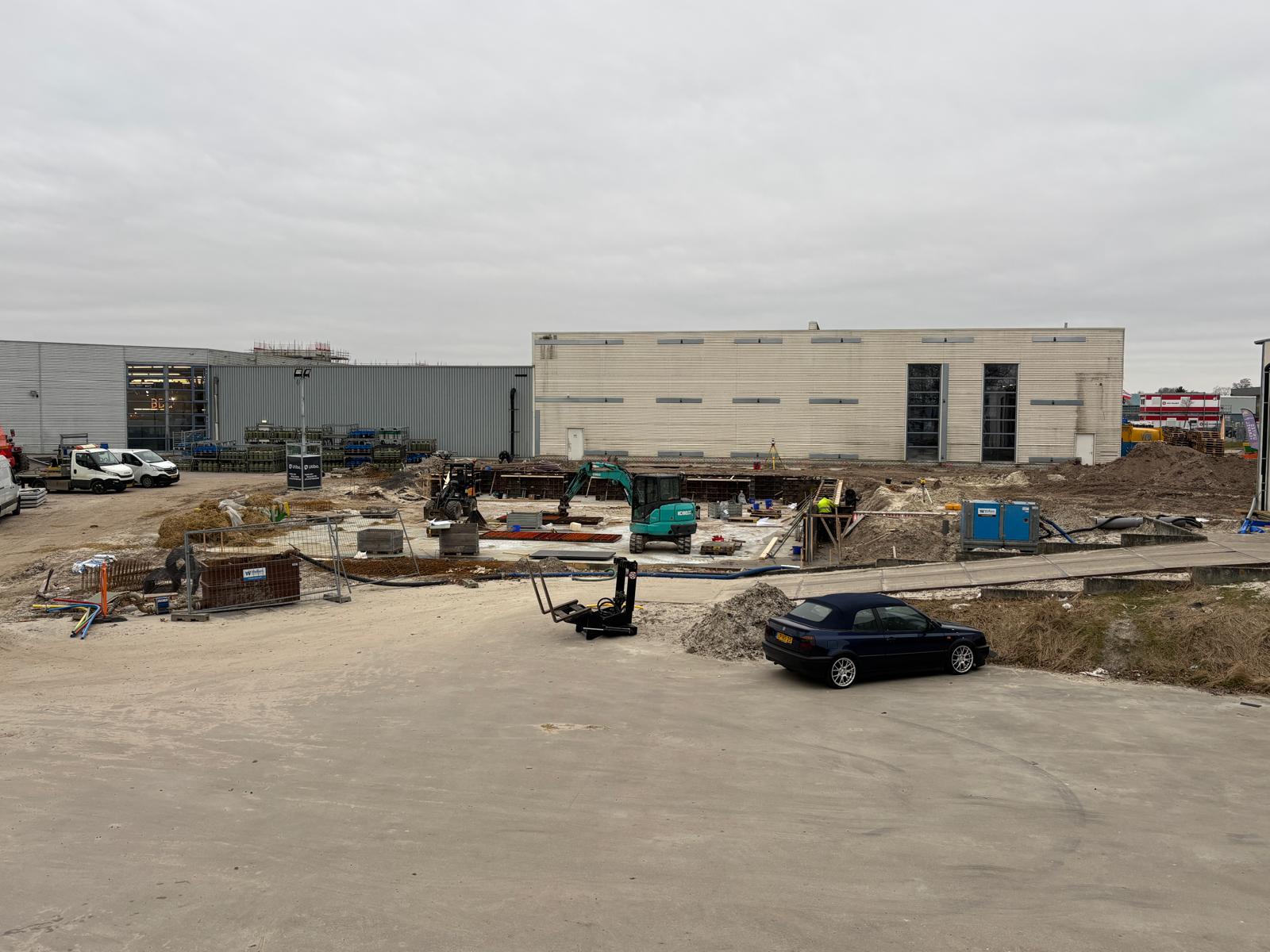 Nieuwbouw Kampeerhal Roden loopt bijna 2 weken vertraging opA