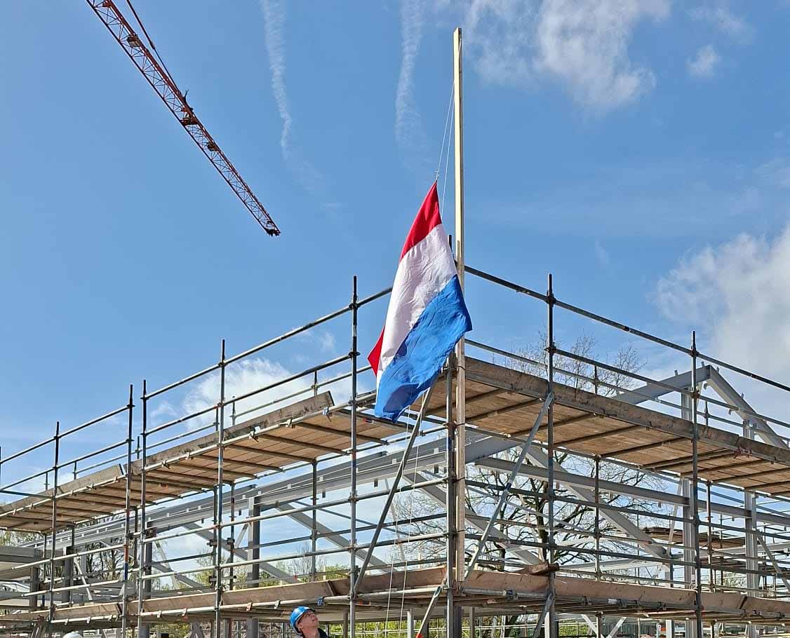 Kindcentrum De Rank in Roden bereikt hoogste punt nieuwbouw