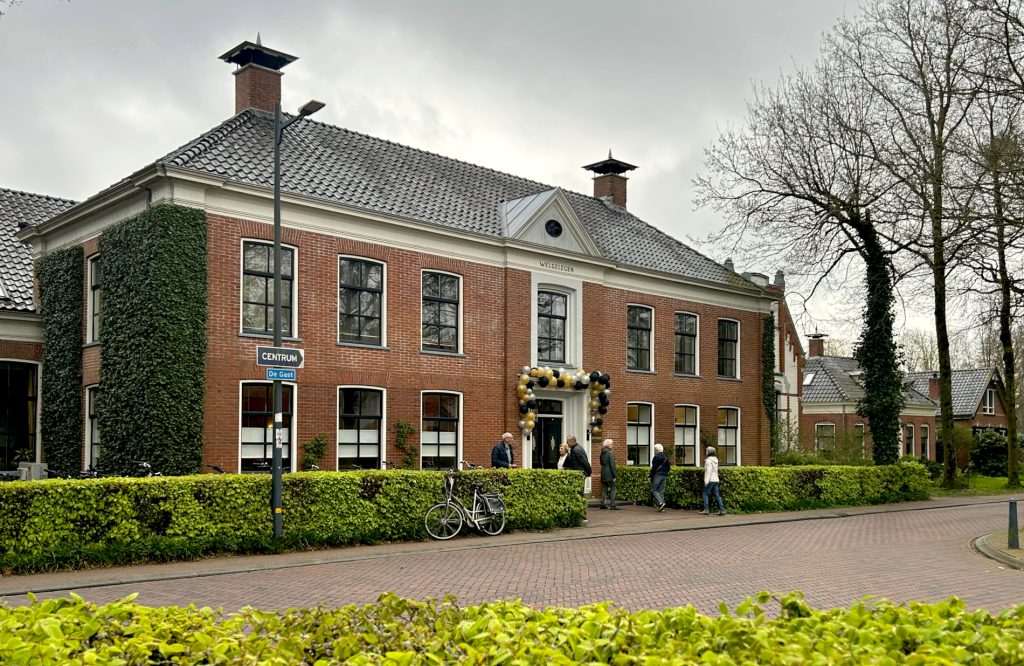 Huisartsenpraktijk Trompert showt patiënten verbouwde nieuwe pand