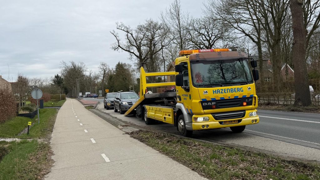 Kop-staartbotsing in Nietap door onwelwording