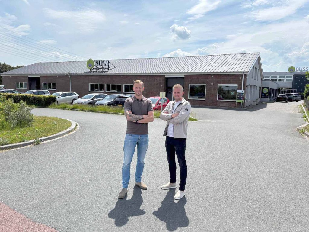 Interieurbouwer Buss in Aduard breidt fors uit met twee nieuwe loodsen
