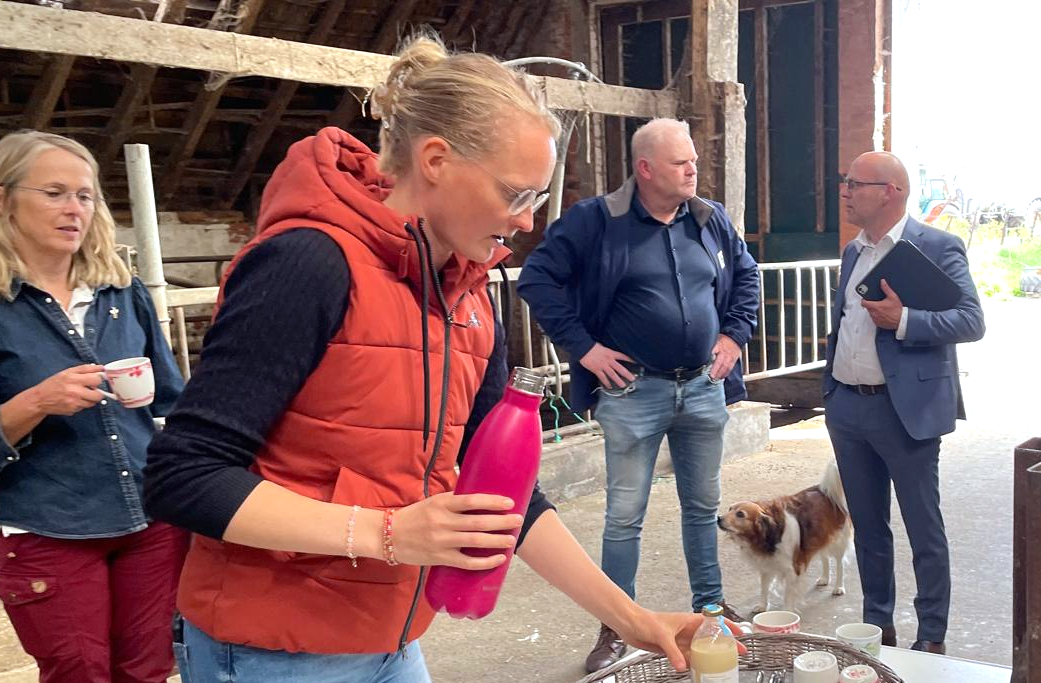 Boerin Agnes de Jong -Henk Hulshof vicevrzLTO - Alex Steenbergen 03 - fotoHetHogeland_Eemsdelta