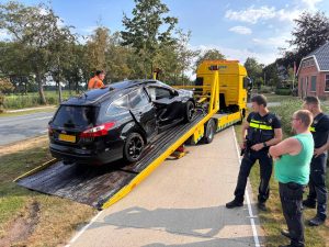 Eenzijdig ongeval eindigt tegen boom in Ubbena