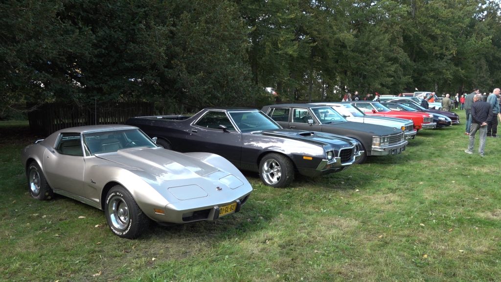 Het American Car Event op het Jaarbeursterrein in Roden heeft zondagmiddag zo'n 5.000 bezoekers getrokken volgens de organisatie