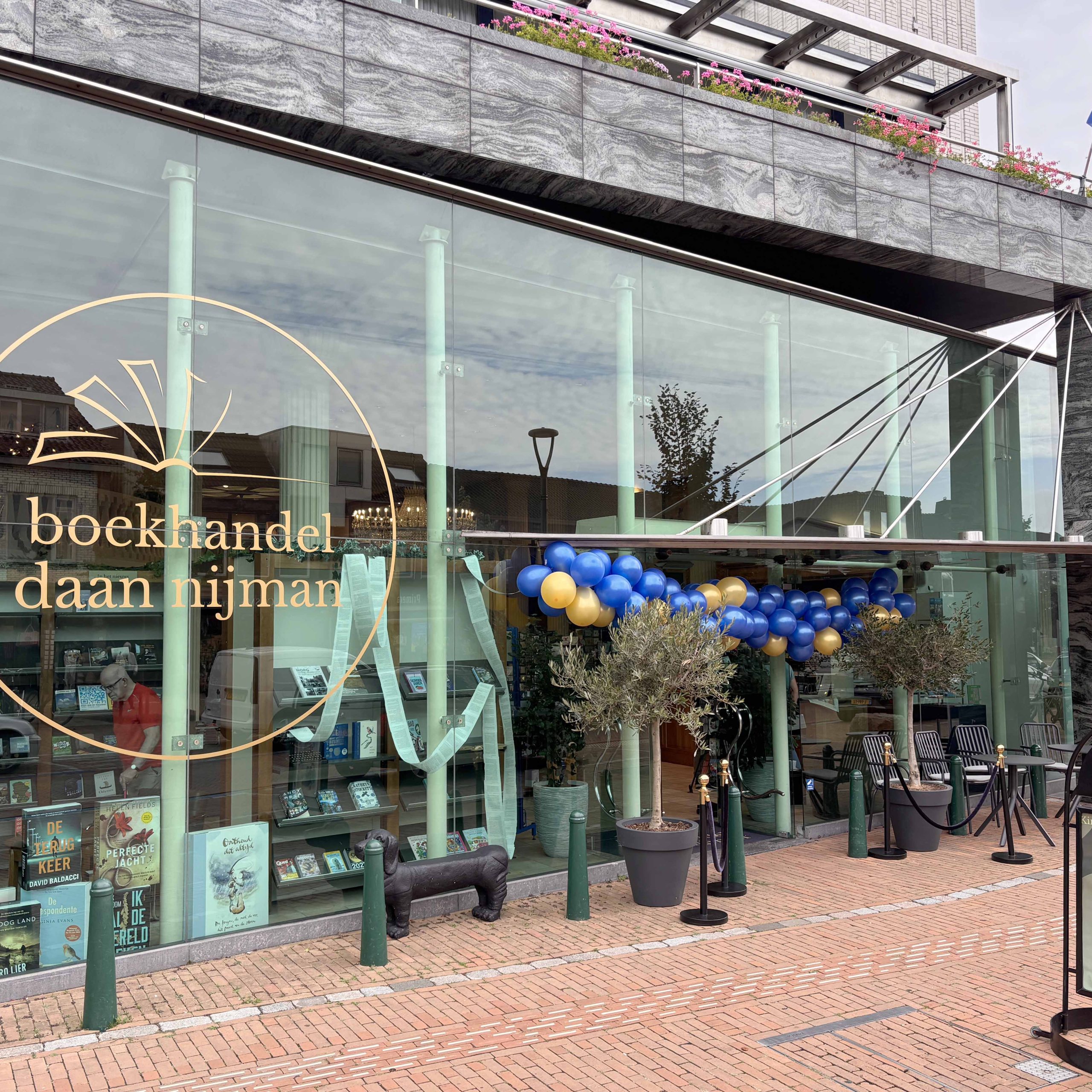 Schrijver Lex Paleaux te gast bij boekhandel Daan Nijman in Roden