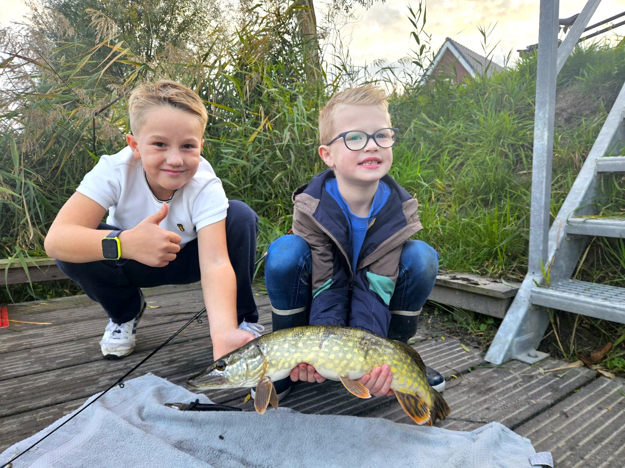 jongens vis vissen -Hengelclub Noordhorn IMG-20251022