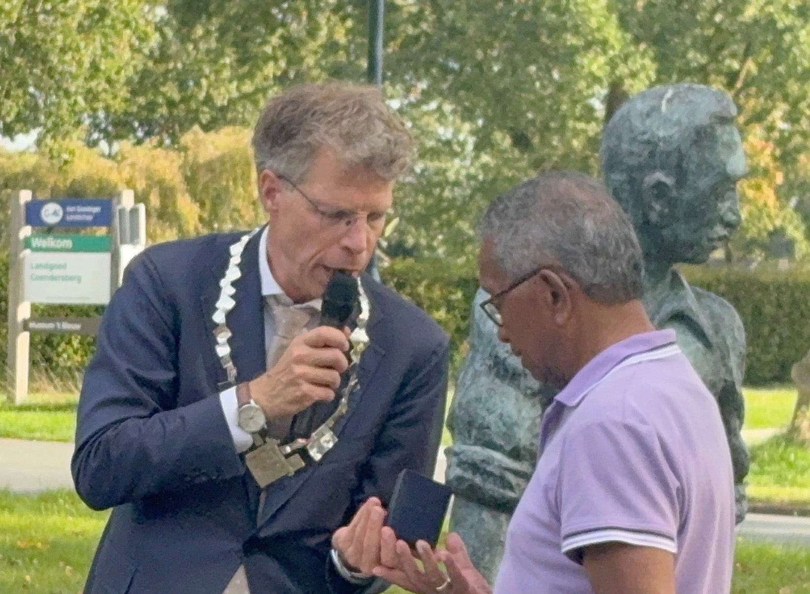 Postuum Ereteken voor Orde en Vrede voor KNIL-militair Marcus Hattu